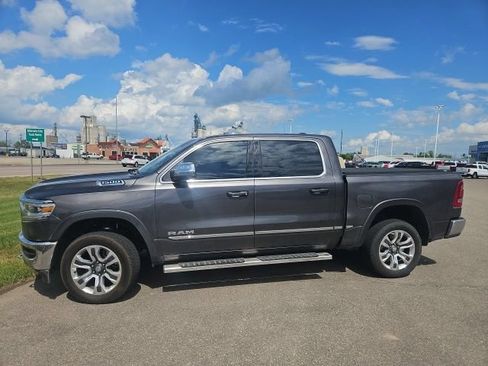 Used 2023 RAM 1500 Limited AWD/4WD image 3