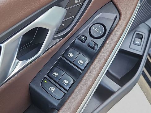 Used 2022 BMW 330i xDrive 330i xDrive w/ Driving Assistance Package image 29