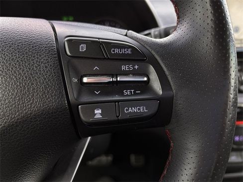 Used 2018 Hyundai Elantra GT Sport w/ Sport Tech Package 04 image 18