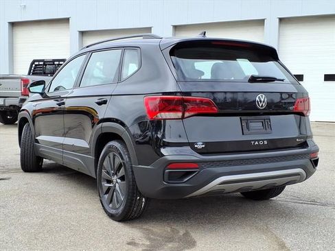 Used 2022 Volkswagen Taos S image 3