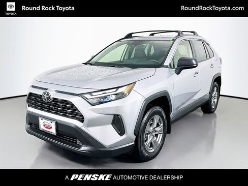 Used 2025 Toyota RAV4 LE image 1