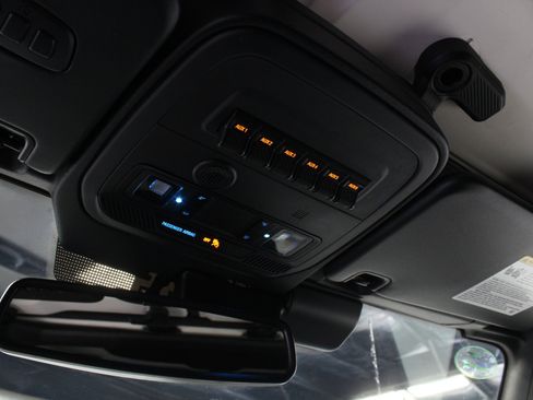 Used 2025 Ford Bronco Raptor w/ Interior Carbon Fiber Pack AWD/4WD image 35