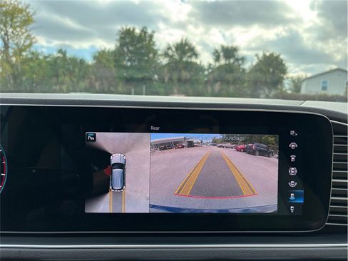 Used 2020 Mercedes-Benz GLE 350 4MATIC image 34