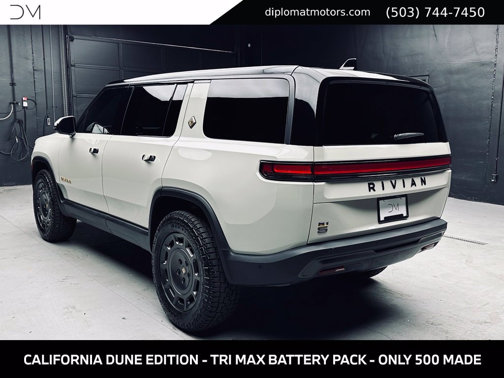 Used 2025 Rivian R1S Adventure Tri AWD/4WD image 4