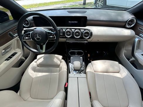Used 2023 Mercedes-Benz CLA 250 image 10