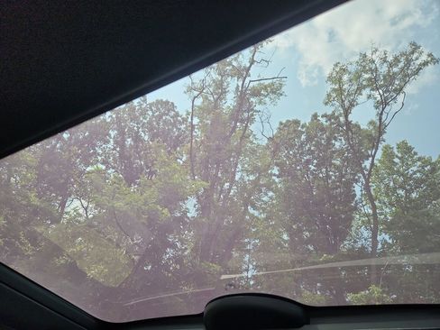 New 2025 Land Rover Discovery S image 29