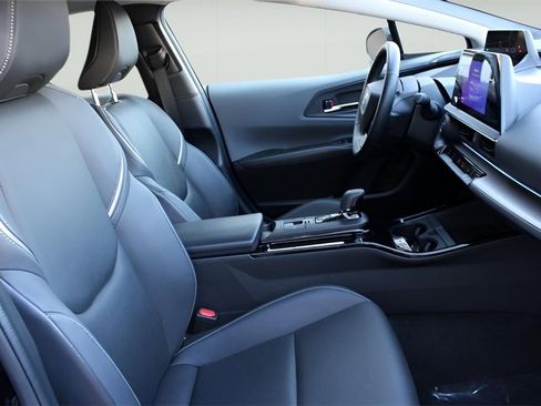 Certified 2023 Toyota Prius XLE image 23