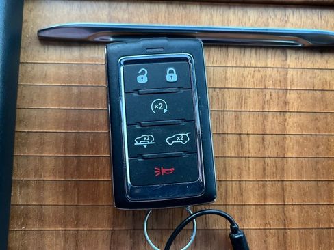 Used 2024 Jeep Grand Wagoneer L Series III image 43