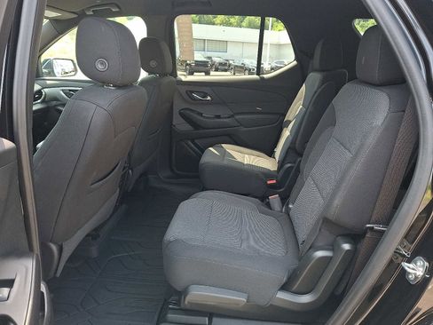 Used 2023 Chevrolet Traverse LT w/ LPO, Floor Liner Package image 10