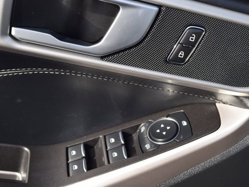 Used 2023 Ford Explorer XLT w/ Equipment Group 202A image 20