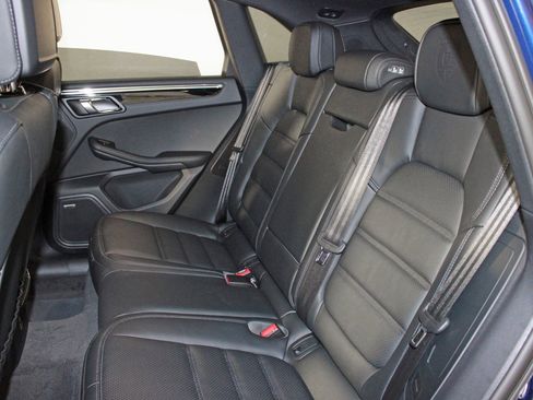 New 2026 Porsche Macan image 34