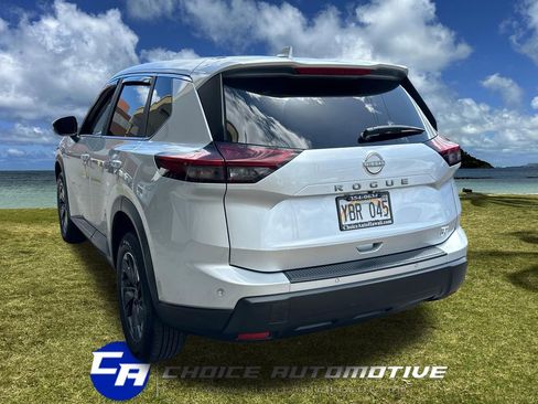 Used 2025 Nissan Rogue SV FWD image 5