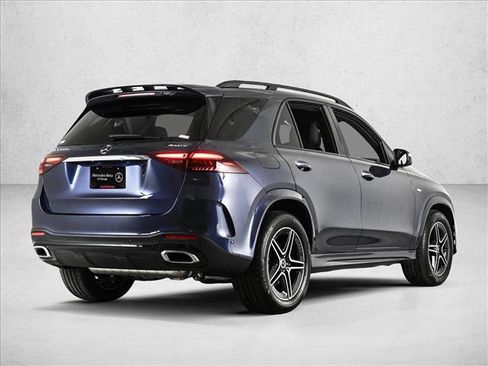 Used 2025 Mercedes-Benz GLE 450e 4MATIC image 5