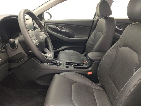 Used 2018 Hyundai Elantra GT w/ Tech Package 03 FWD image 17