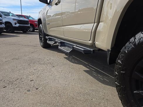 Used 2022 GMC Canyon Elevation image 40