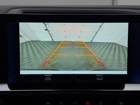 Used 2025 Chevrolet Silverado 1500 LT w/ Work Truck Package image 4