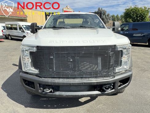 Used 2018 Ford F550 4x4 Regular Cab Super Duty image 3