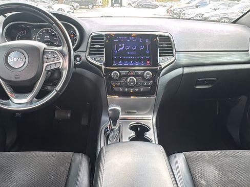 Used 2020 Jeep Grand Cherokee Altitude image 16