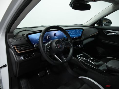 Used 2025 Buick Envision Sport Touring image 28