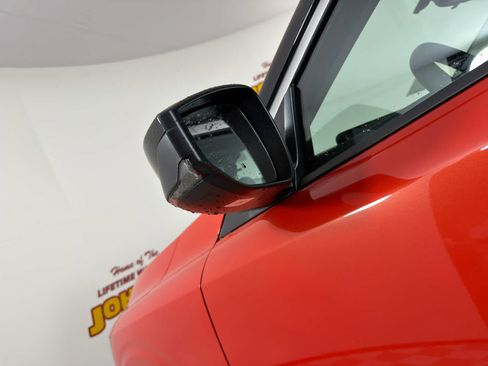 New 2027 Nissan Sentra SR w/ Floor Mat Package FWD image 13