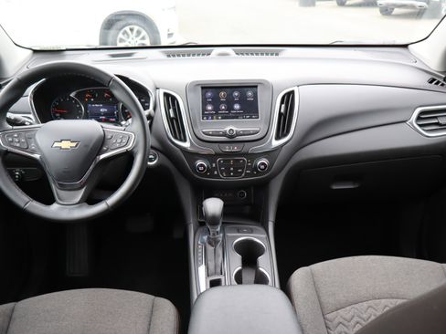 Used 2024 Chevrolet Equinox LT w/ LPO, Floor Liner Package FWD image 14
