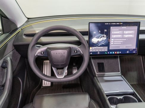 Used 2026 Tesla Model Y Performance AWD/4WD image 11