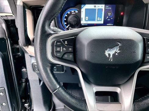 Used 2022 Ford Bronco Wildtrak image 24