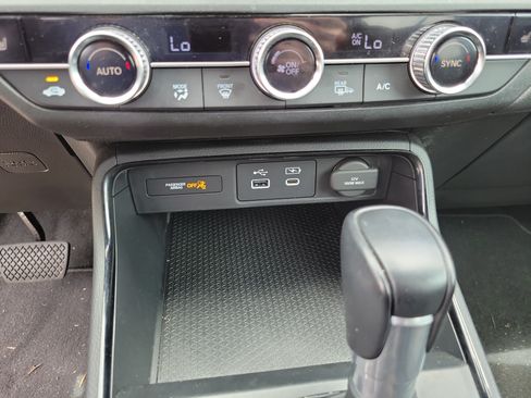 Used 2025 Honda CR-V Sport image 32