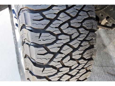 Used 2025 Ford F150 Lariat w/ Equipment Group 501A Mid image 29