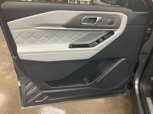 New 2026 Ford Explorer Platinum w/ LUX Leather Package image 5
