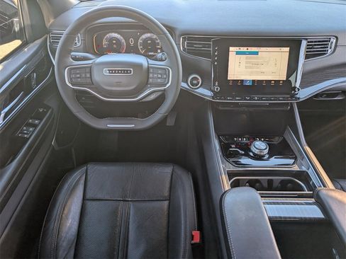 Used 2022 Jeep Wagoneer Series II image 10