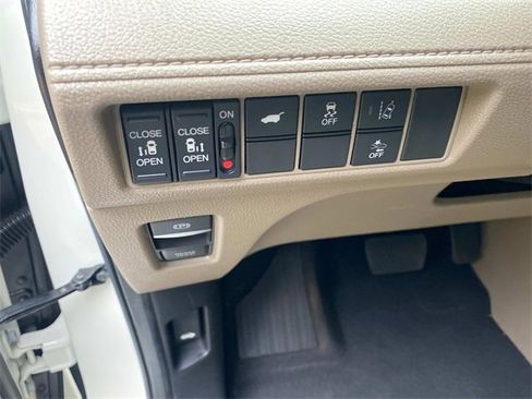 Used 2019 Honda Odyssey EX-L image 17