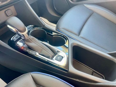 Used 2025 Buick Encore GX Sport Touring image 15