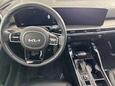 Certified 2025 Kia Sorento SX FWD image 24