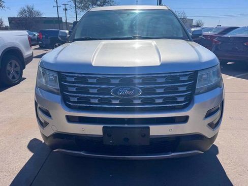 Used 2016 Ford Explorer Limited image 2