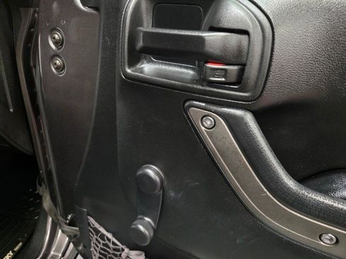 Used 2017 Jeep Wrangler Unlimited Sport w/ Max Tow Package image 36