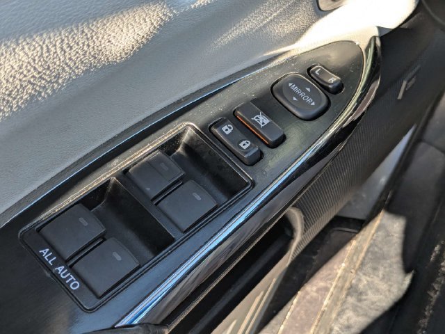 Used 2016 Toyota Avalon Limited w/ Toyota Safety Sense Package FWD image 20