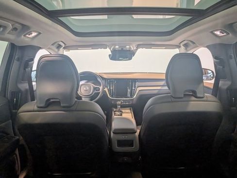 Used 2021 Volvo V60 T5 Cross Country w/ Protection Package image 30