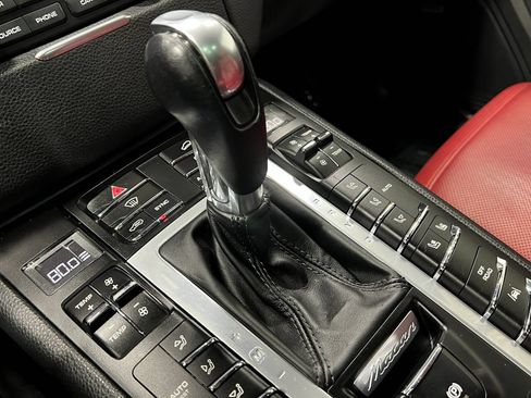 Used 2018 Porsche Macan S w/ Premium Package Plus AWD/4WD image 31
