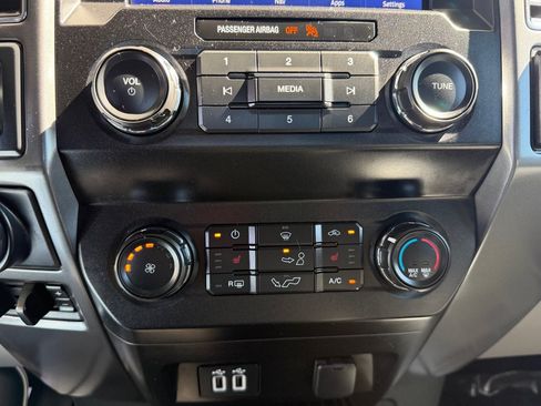 Used 2020 Ford F150 XLT w/ Equipment Group 302A Luxury AWD/4WD image 14