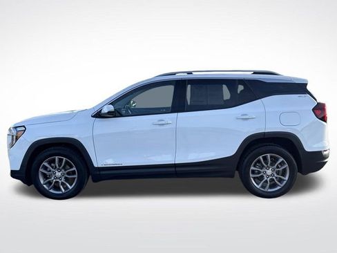 Used 2023 GMC Terrain SLT image 2
