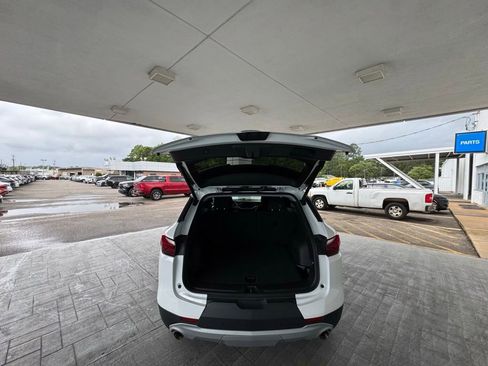 Used 2020 Chevrolet Blazer LT FWD image 11