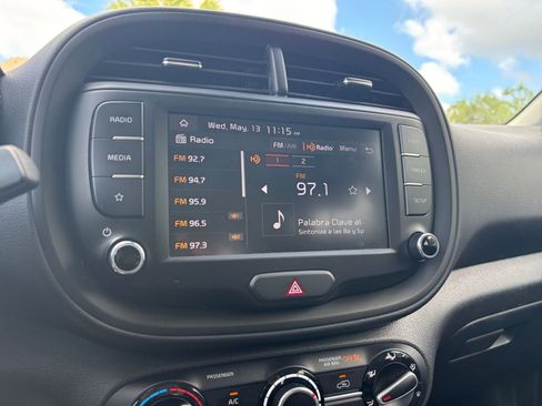 Used 2025 Kia Soul LX w/ LX Technology Package FWD image 20