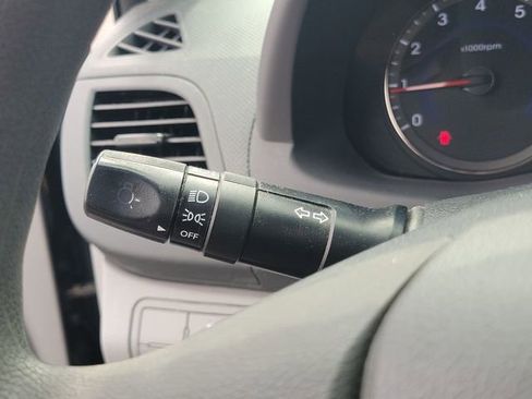 Used 2017 Hyundai Accent SE FWD image 31