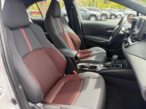 Used 2025 Toyota Corolla SE FWD image 24