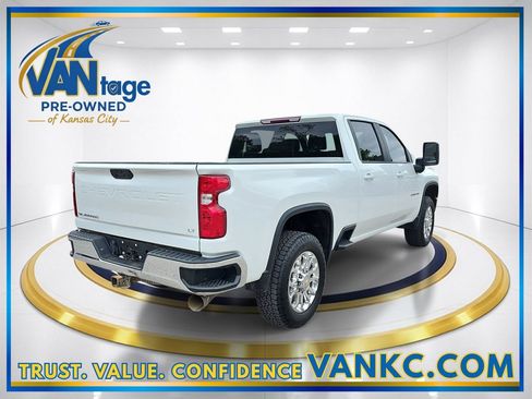 Used 2022 Chevrolet Silverado 2500 LT w/ Convenience Package AWD/4WD image 6