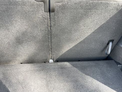 Used 2019 Volkswagen Tiguan S image 31