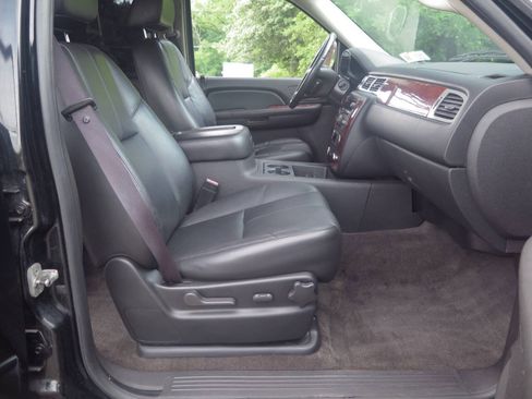 Used 2009 Chevrolet Tahoe LT AWD/4WD image 15