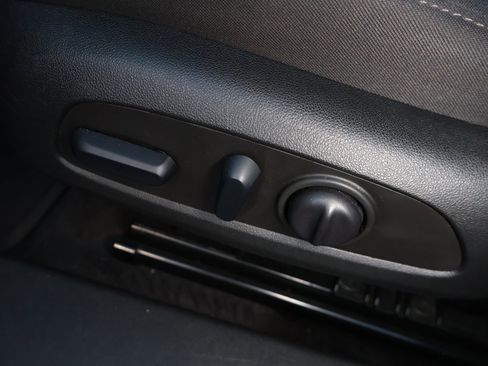 Used 2025 Chevrolet Malibu LT image 9