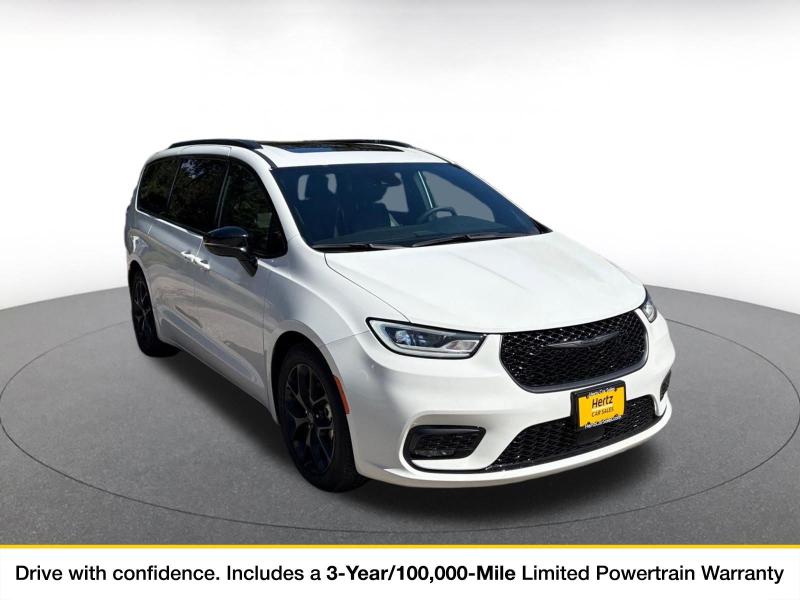 Used 2025 Chrysler Pacifica Limited FWD image 1